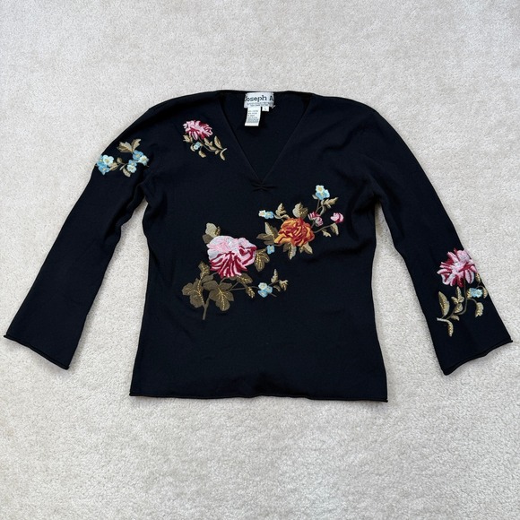 Joseph A Sweaters - Vintage Joseph A.  V-Neck Floral Embroidered Sweater Womens Large Black Roll Hem